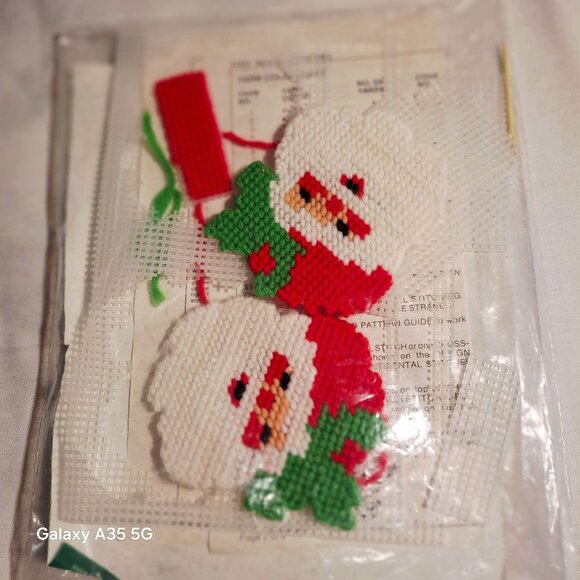 Bucilla Great Shapes II Pre-Cut Plastic Canvas Kit For Christmas Six-Piece Santa - Picture 4 of 4